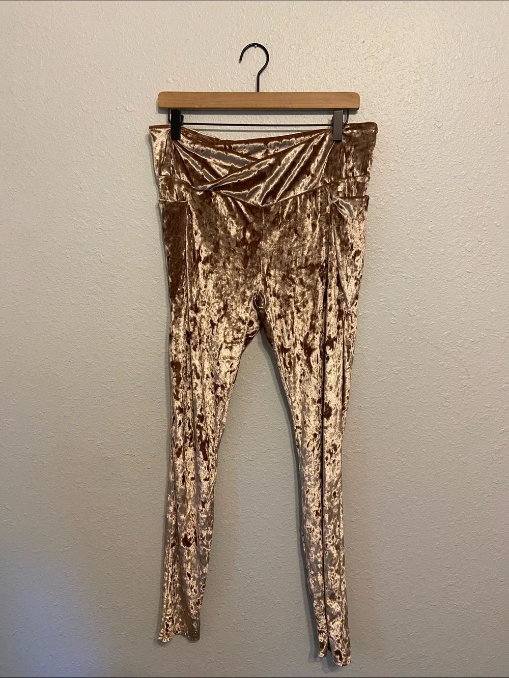 Fabletics Light Brown Teddy High Waisted Crushed Velour Crossover Legging Sz XXL